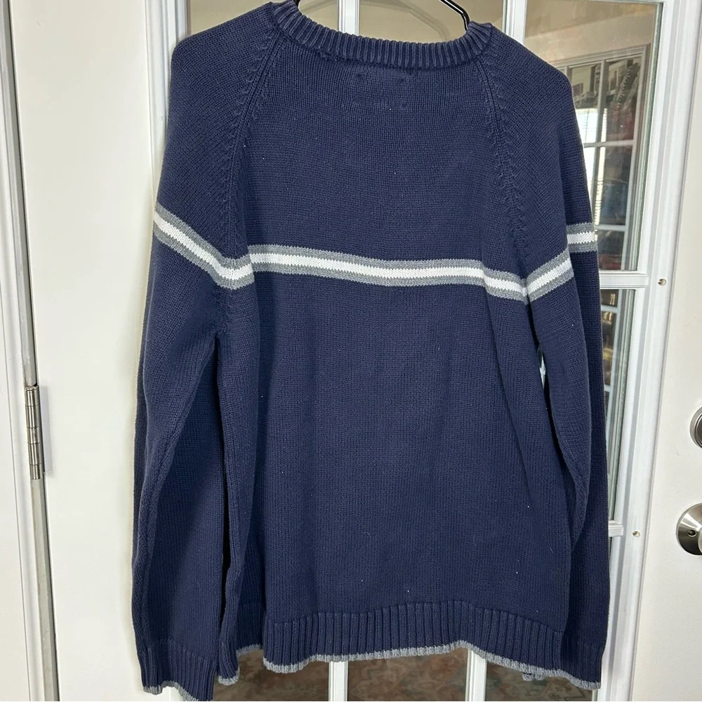 Y2K Men's Tommy Hilfiger Navy Blue Sweater with Gray Stripe‎ Size Large